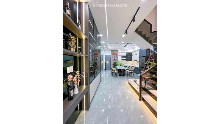 Nhà 5x20 ngay KDT 5 sao giá 2.4 tỷ còn thương lượng